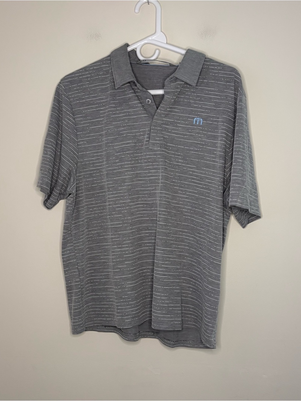 Travis Mathew Men’s Gray Striped Polo short sleeve Shirt Medium golf work